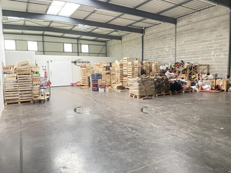 Industrial in Saint-Priest for lease - Interior Photo - Image 2 of 13