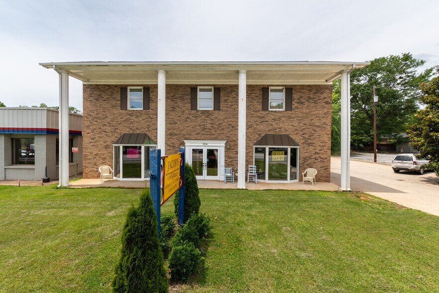 1914 E Main St, Spartanburg, SC à louer - Photo du bâtiment - Image 2 de 6