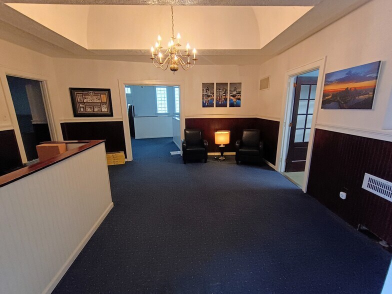 415 Chartiers Ave, Carnegie, PA à vendre - Photo du bâtiment - Image 3 de 11