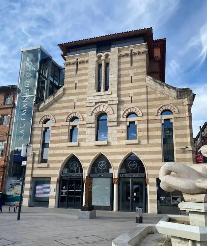 Office in Toulouse for lease Building Photo- Image 1 of 24