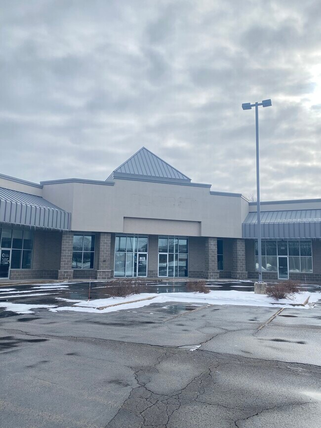 Plus de détails pour 3377 Packerland Dr, De Pere, WI - Bureau/Commerce de détail à louer