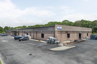 Plus de détails pour 65 Robinson Ave, Patchogue, NY - Industriel à louer