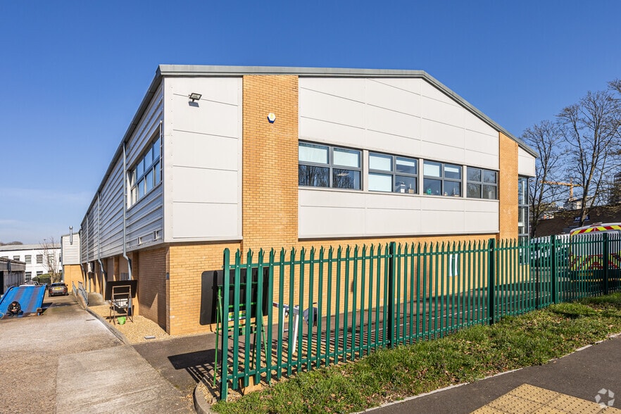 Argyle Gate, Stevenage for lease - Primary Photo - Image 1 of 9