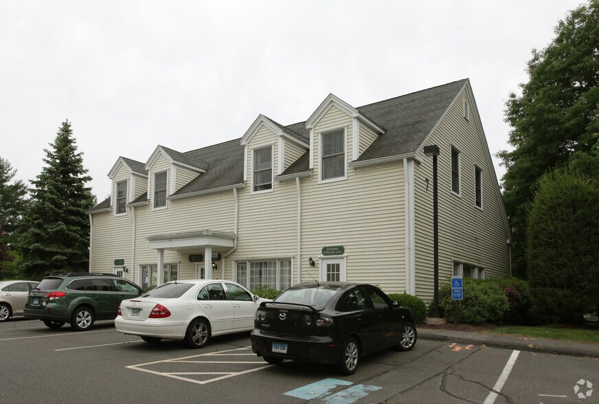 7 Melrose Dr, Farmington, CT à louer - Photo principale - Image 1 de 2