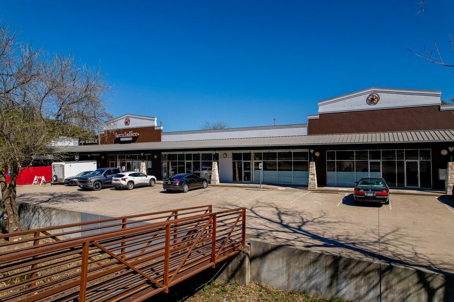 8201 Cross Park Dr, Austin, TX for lease - Building Photo - Image 1 of 20