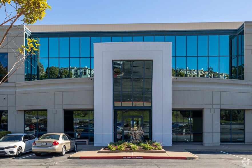 3280 Bayshore Blvd, Brisbane, CA for lease - Building Photo - Image 3 of 8
