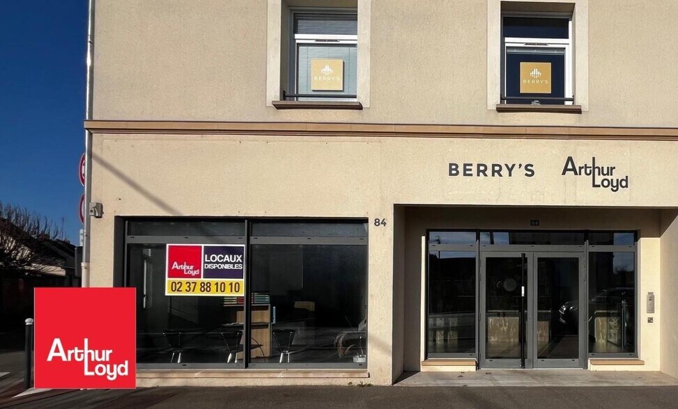 Retail in Chartres for lease - Building Photo - Image 3 of 7