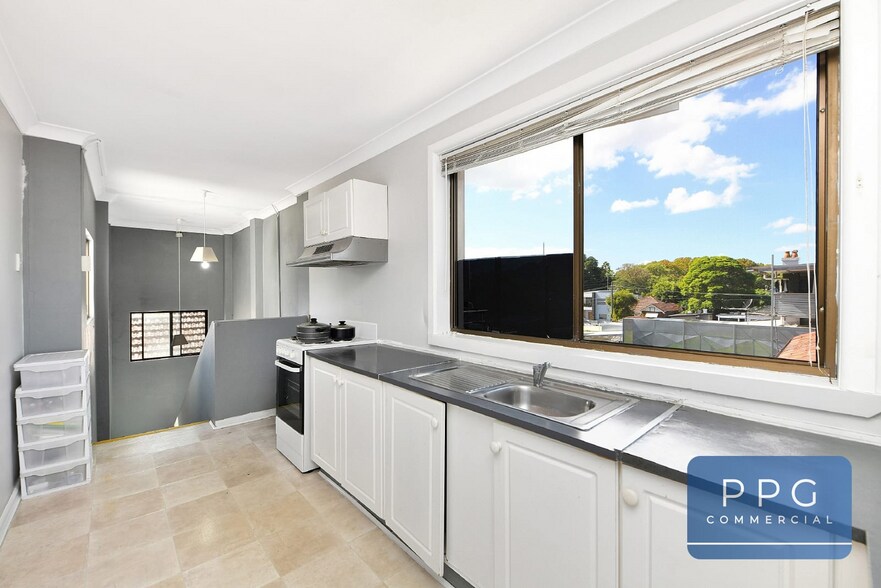 103 Wollongong Rd, Arncliffe for sale - Interior Photo - Image 3 of 7