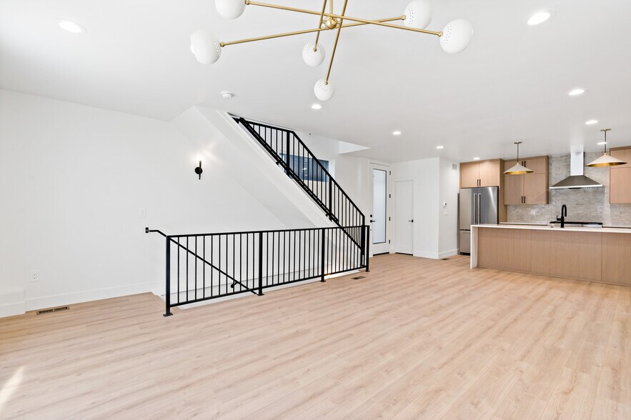 Sloans Lake Townhome Project portefeuille de 3 propriétés à vendre sur LoopNet.ca - Photo du bâtiment - Image 3 de 29