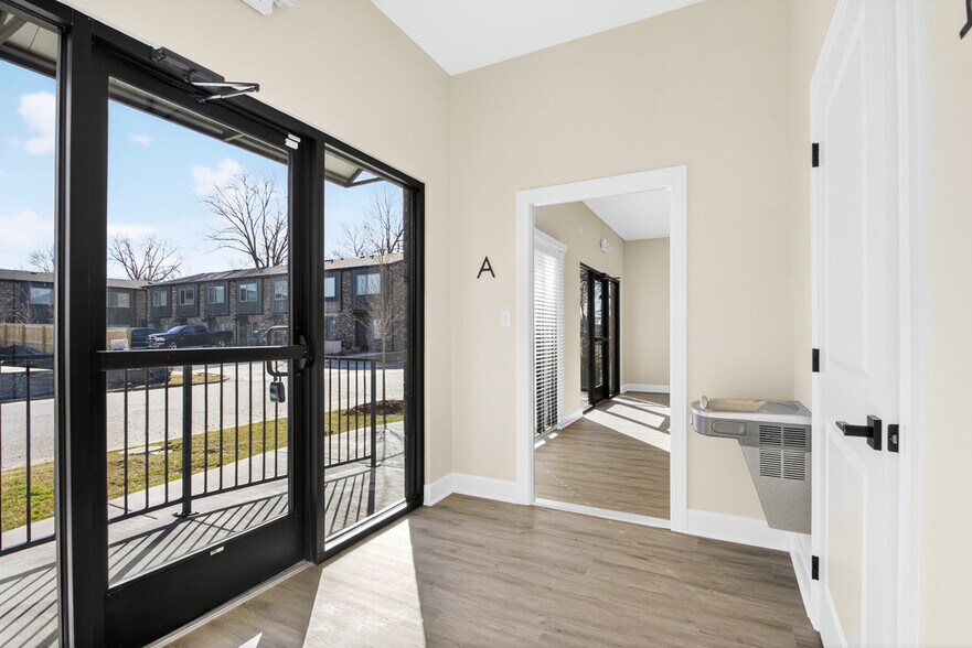 808 Olive St, North Little Rock, AR à louer - Hall d’entrée - Image 2 de 20