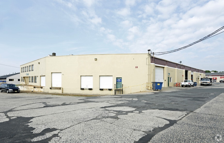 8 W Chimney Rock Rd, Bridgewater, NJ for lease - Building Photo - Image 2 of 13