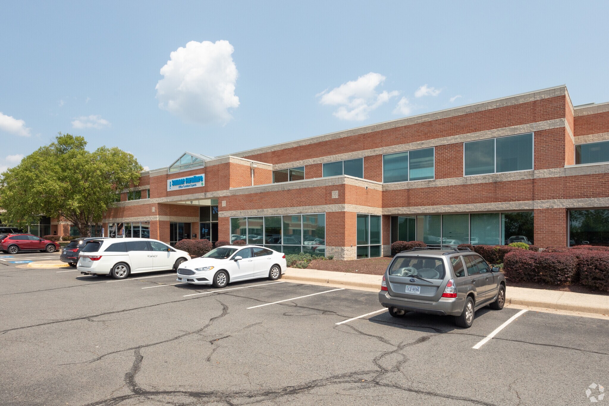 22960 Shaw Rd, Dulles Town Center, VA à louer Photo du bâtiment- Image 1 de 3