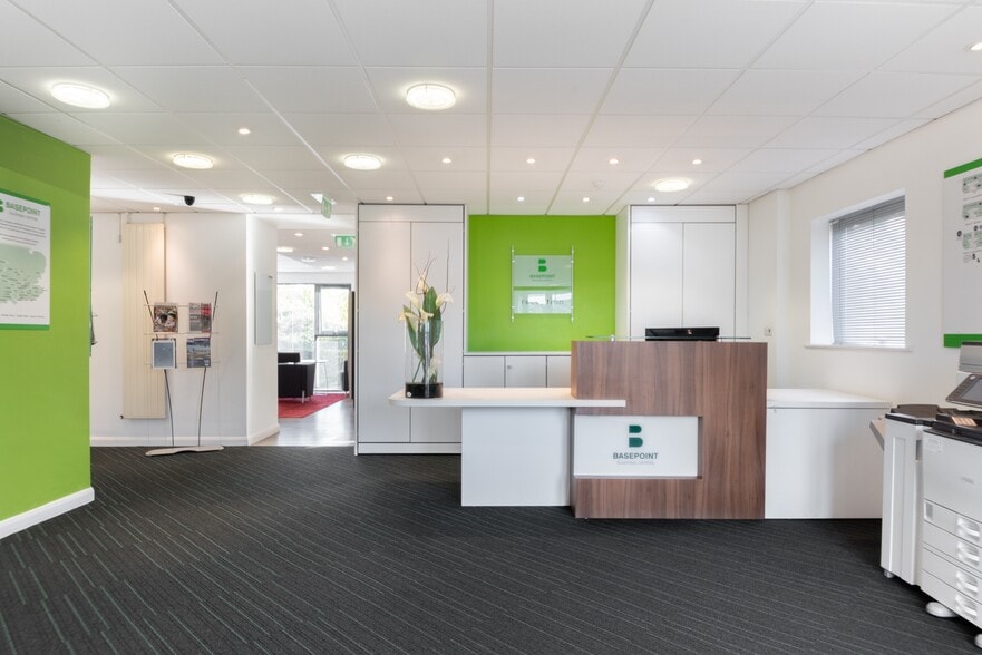 Caxton Clos, Andover for lease - Interior Photo - Image 2 of 10