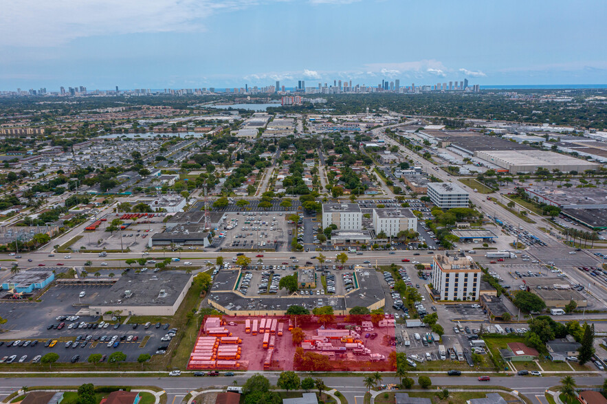 18352 2nd ave, Miami Gardens, FL for lease - Primary Photo - Image 1 of 10