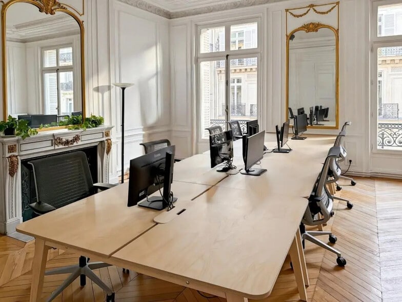 22 Rue De Madrid, Paris for lease - Building Photo - Image 2 of 30