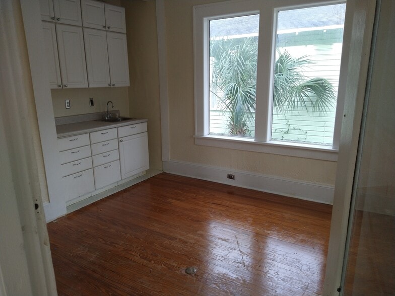 801 Turner St, Clearwater, FL à louer - Photo du bâtiment - Image 3 de 8