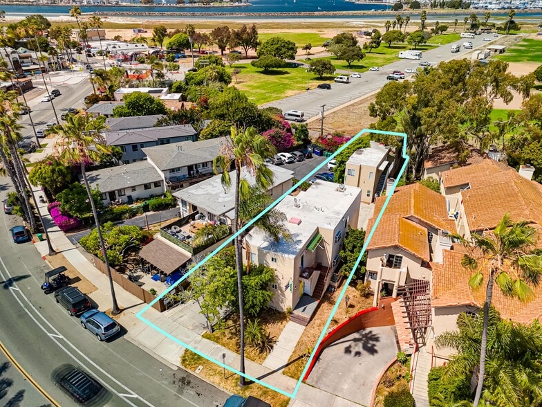 4934-4936 W Point Loma Blvd, San Diego, CA à vendre - Photo du bâtiment - Image 3 de 12