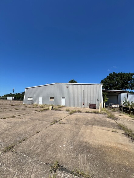 2300 US-259 BUS, Kilgore, TX for lease - Building Photo - Image 1 of 28