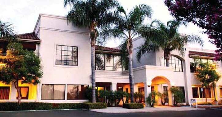 151 N Kraemer Blvd, Placentia, CA à louer Photo principale- Image 1 de 5