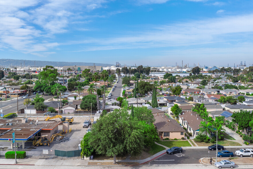 2633 Santa Fe Ave, Long Beach, CA à vendre - Photo principale - Image 1 de 15