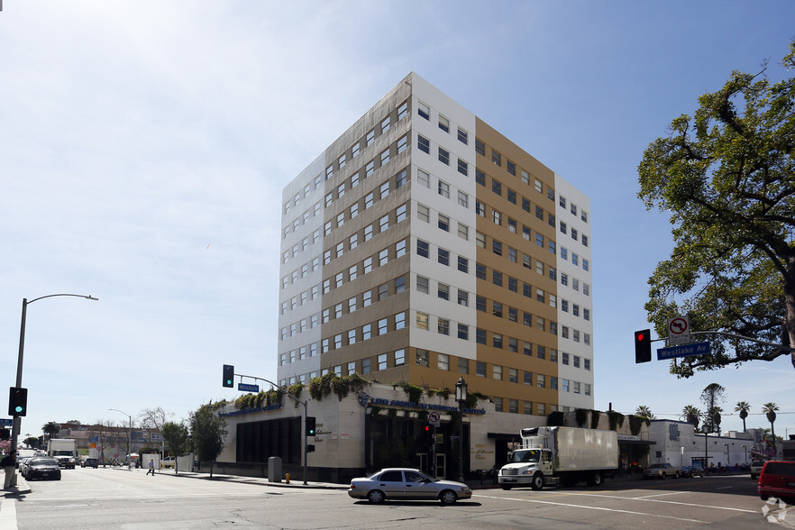 2000-2010 Wilshire Blvd, Los Angeles, CA for sale - Building Photo - Image 1 of 1