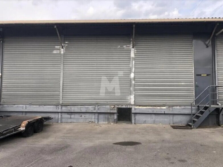 Bureau dans Villeneuve-Saint-Georges à louer - Photo du bâtiment - Image 2 de 6