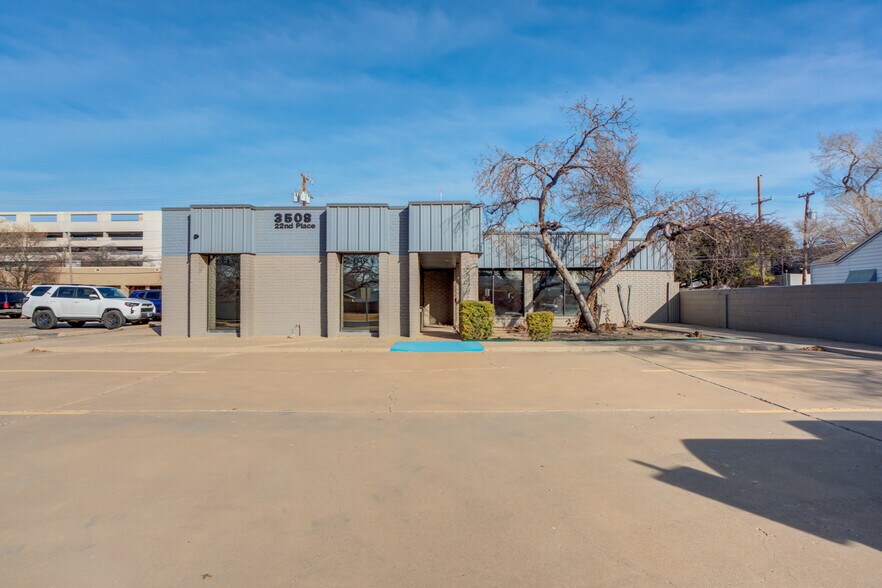 3508 22nd Pl, Lubbock, TX à vendre - Photo du bâtiment - Image 2 de 35