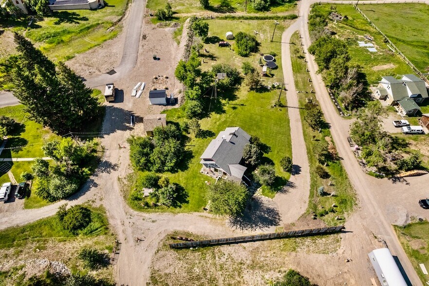 76413 Gallatin Road, Gallatin Gateway, MT à vendre - Photo du bâtiment - Image 2 de 52