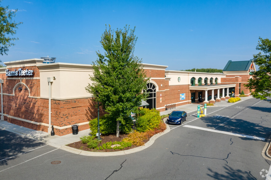 15235 John J Delaney Dr, Charlotte, NC for lease - Building Photo - Image 3 of 8