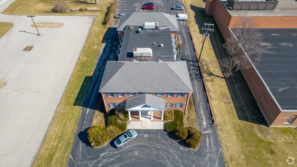 6660 N High St, Columbus, OH for sale - Building Photo - Image 3 of 27