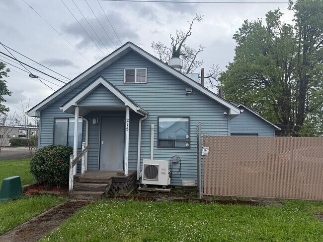Plus de détails pour 215 S 19th St, Springfield, OR - Commerce de détail à louer