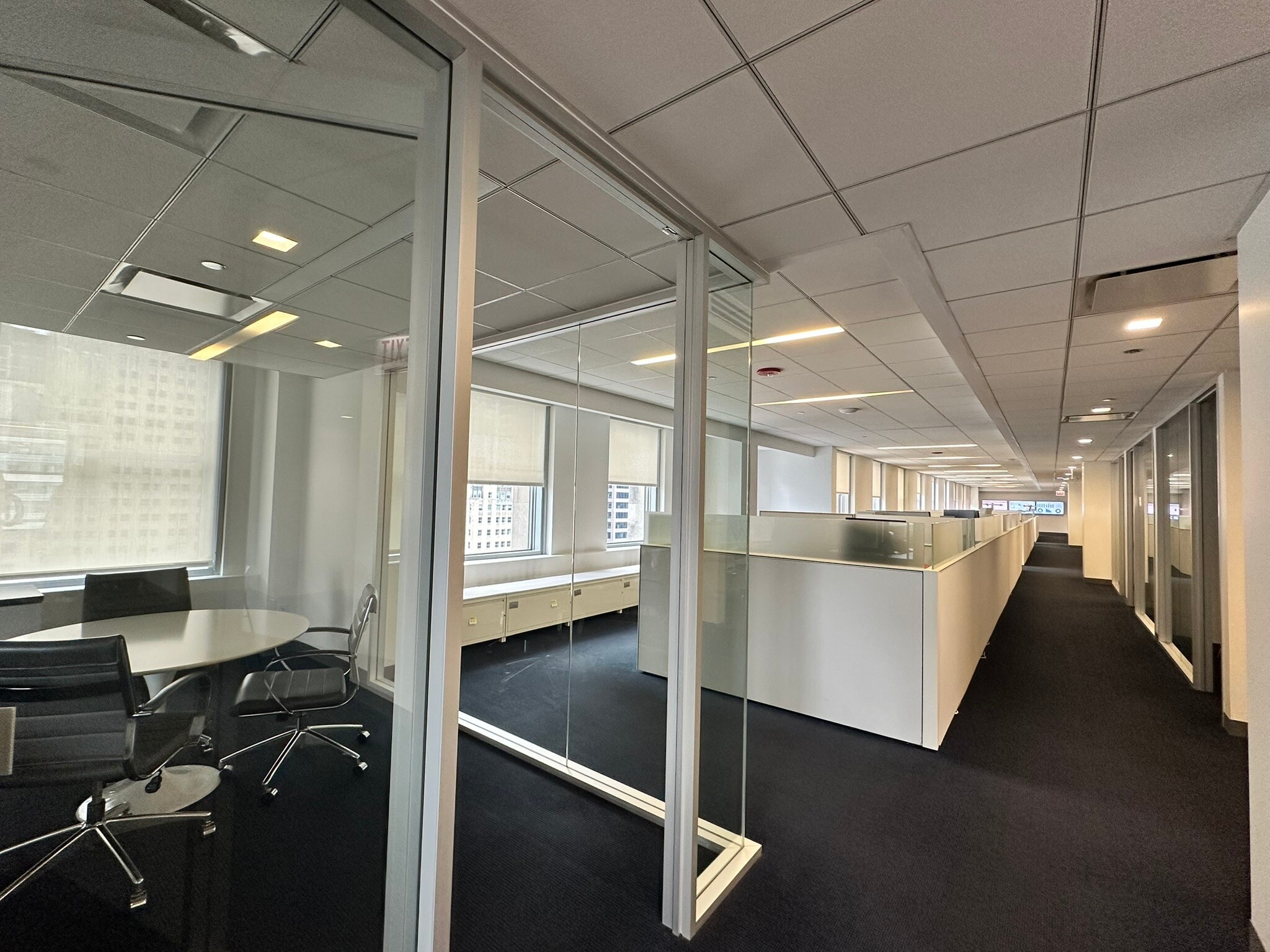 2 N Riverside Plz, Chicago, IL for lease Interior Photo- Image 1 of 5