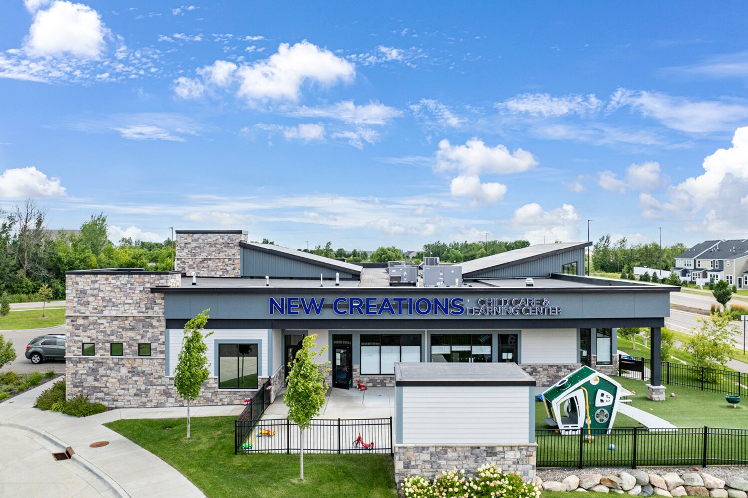 18655 73rd Ave N, Maple Grove, MN à vendre Photo du bâtiment- Image 1 de 1