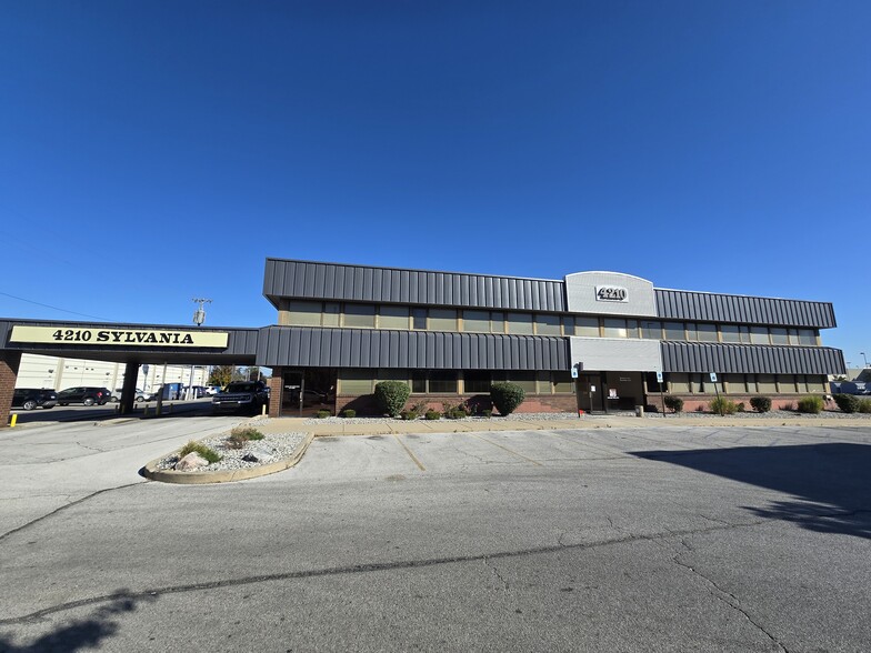 4210 Sylvania Ave, Toledo, OH for lease - Building Photo - Image 1 of 7