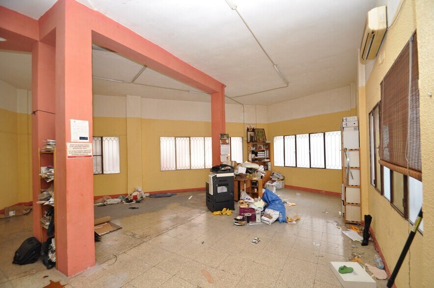 Commerce de détail dans Petrer à vendre - Photo du bâtiment - Image 3 de 9