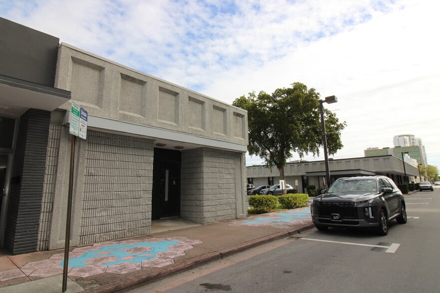 2025 Tyler St, Hollywood, FL à louer - Photo du bâtiment - Image 3 de 3