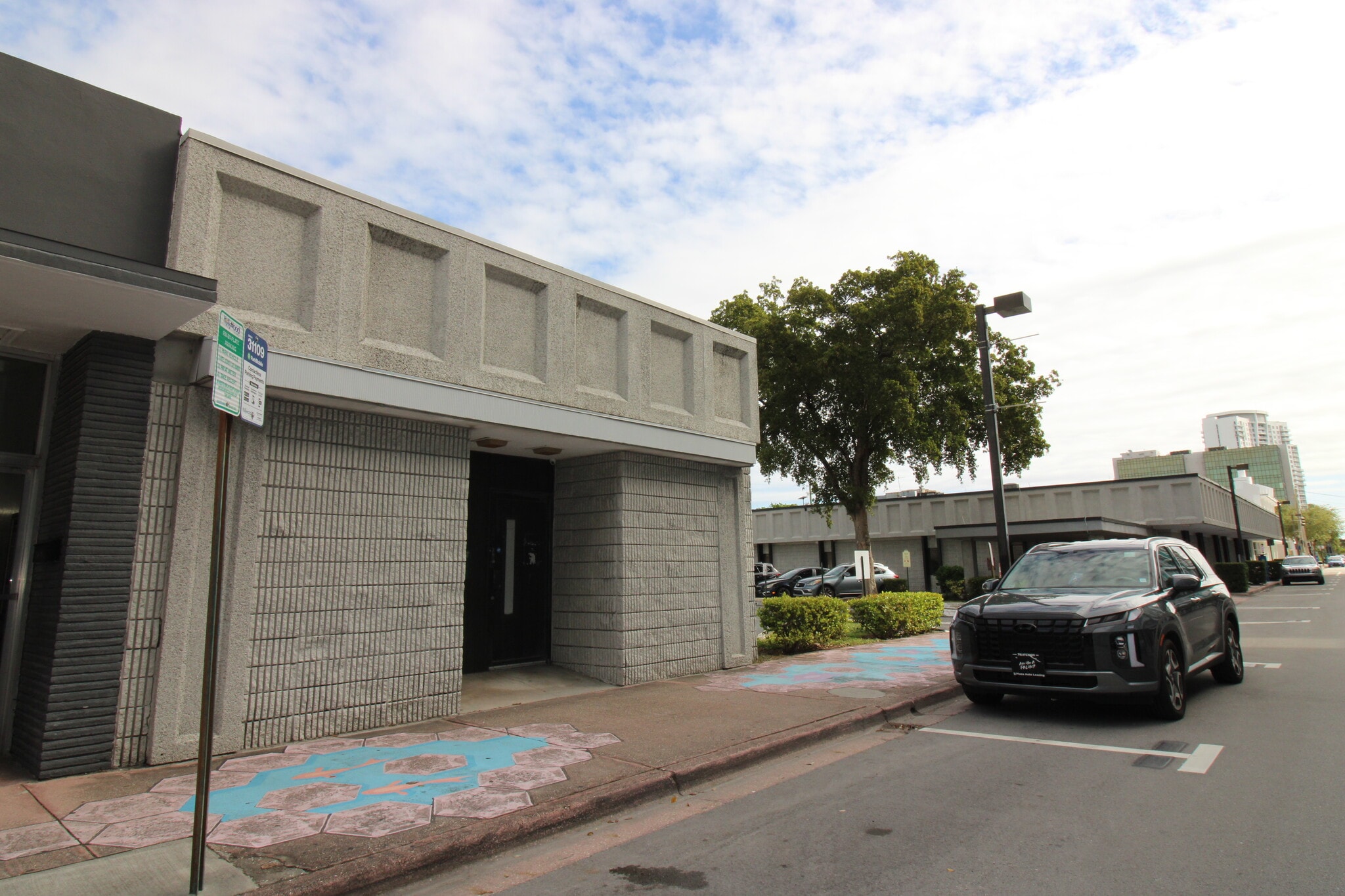 2025 Tyler St, Hollywood, FL for lease Building Photo- Image 1 of 2