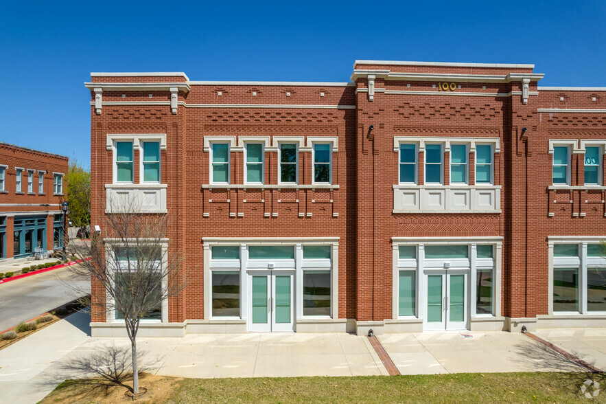 100 Parker Square Rd, Flower Mound, TX for sale - Building Photo - Image 3 of 4