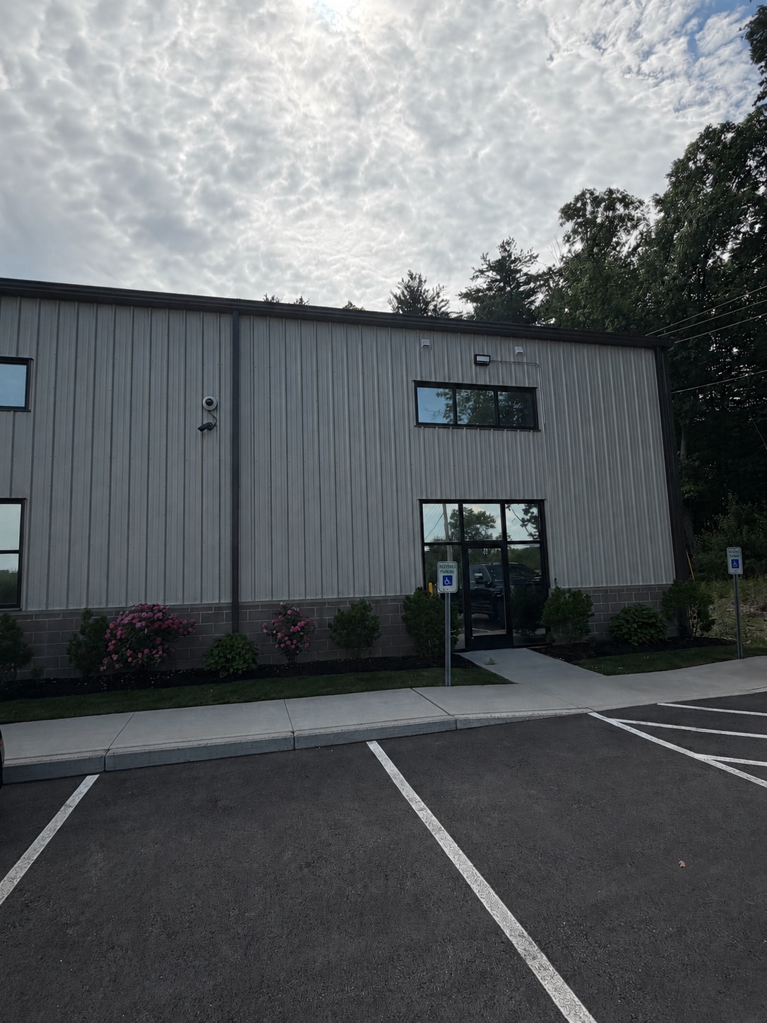 Unit 4 & 5 50 Old Tyng Rd, Tyngsborough, MA à vendre Photo du bâtiment- Image 1 de 17