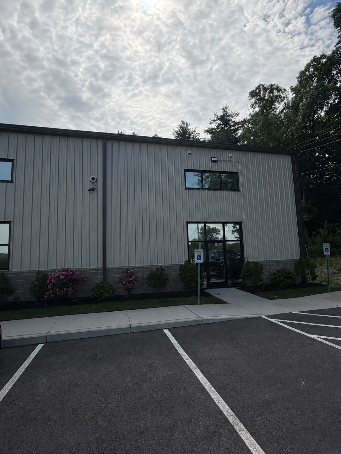 Unit 4 & 5 50 Old Tyng Rd, Tyngsborough, MA à vendre Photo du bâtiment- Image 1 de 17