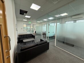 Anchor Blvd, Dartford for lease Interior Photo- Image 2 of 9