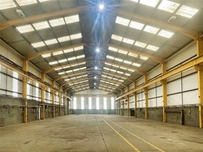 Cleadon Ln, East Boldon for lease Interior Photo- Image 2 of 4