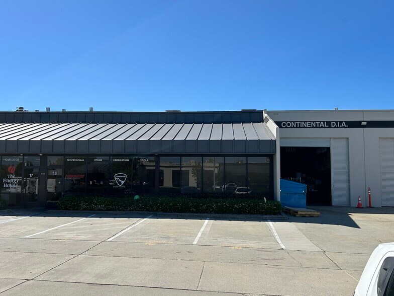 1300 Industrial Rd, San Carlos, CA à louer - Photo du bâtiment - Image 2 de 11