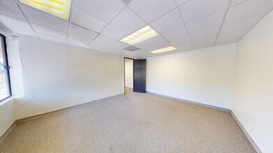 4141 Jutland Dr, San Diego, CA à louer Photo intérieure- Image 1 de 33