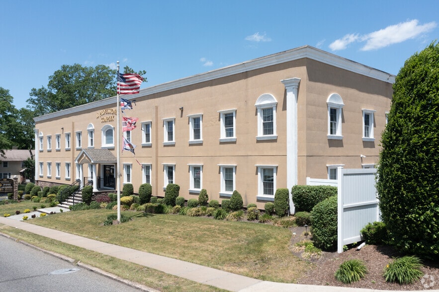 50 Essex St, Rochelle Park, NJ à louer - Photo du bâtiment - Image 2 de 10