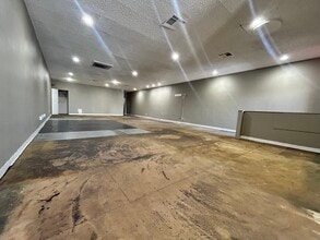 953 E Sahara Ave, Las Vegas, NV à louer Photo intérieure- Image 2 de 3