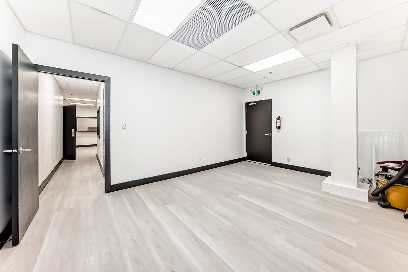 1015 Centre St NW, Calgary, AB T2E 2P8 - Unité 5 - - Photo intérieure - Image 2 of 28