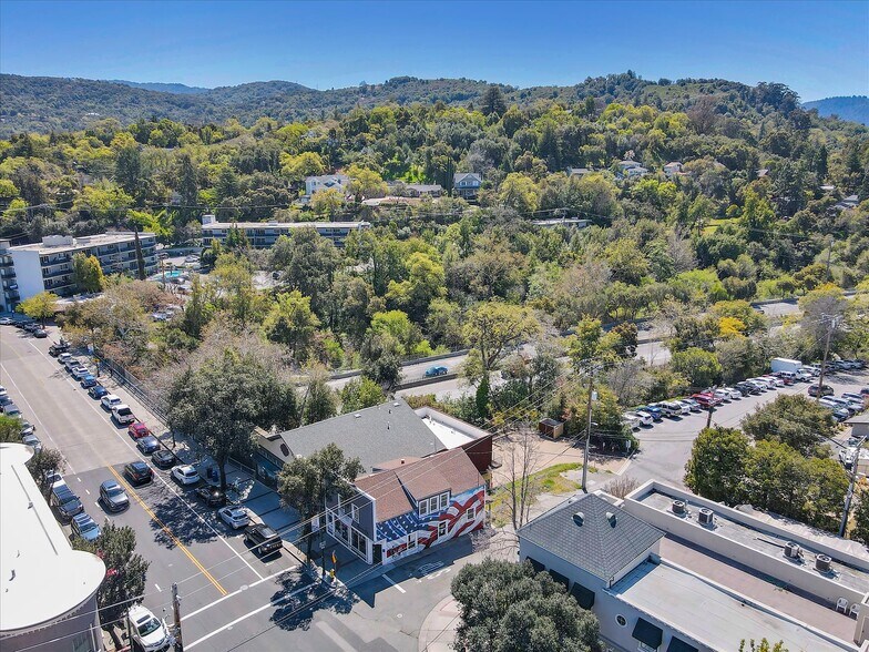 25 W Main St, Los Gatos, CA à vendre - Photo du bâtiment - Image 3 de 15