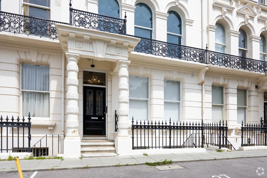 27 Church Rd, Hove à louer - Photo du bâtiment - Image 2 de 3