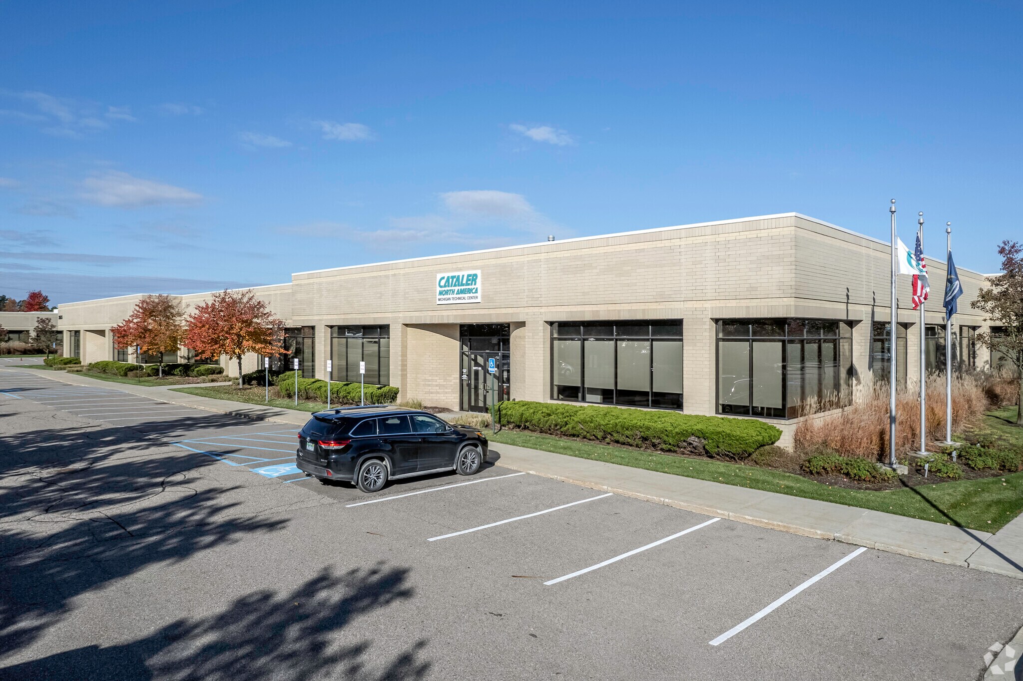 39575 Lewis Dr, Novi, MI for lease Building Photo- Image 1 of 13